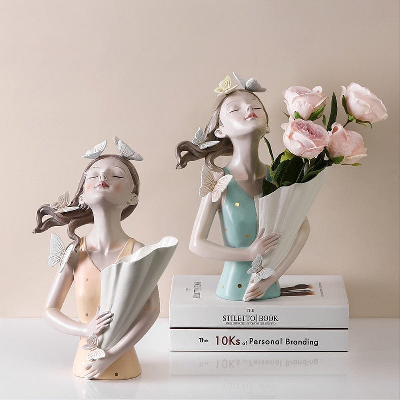 frJardioui Vase en Céramique "La Jeune Fille aux Papillons"